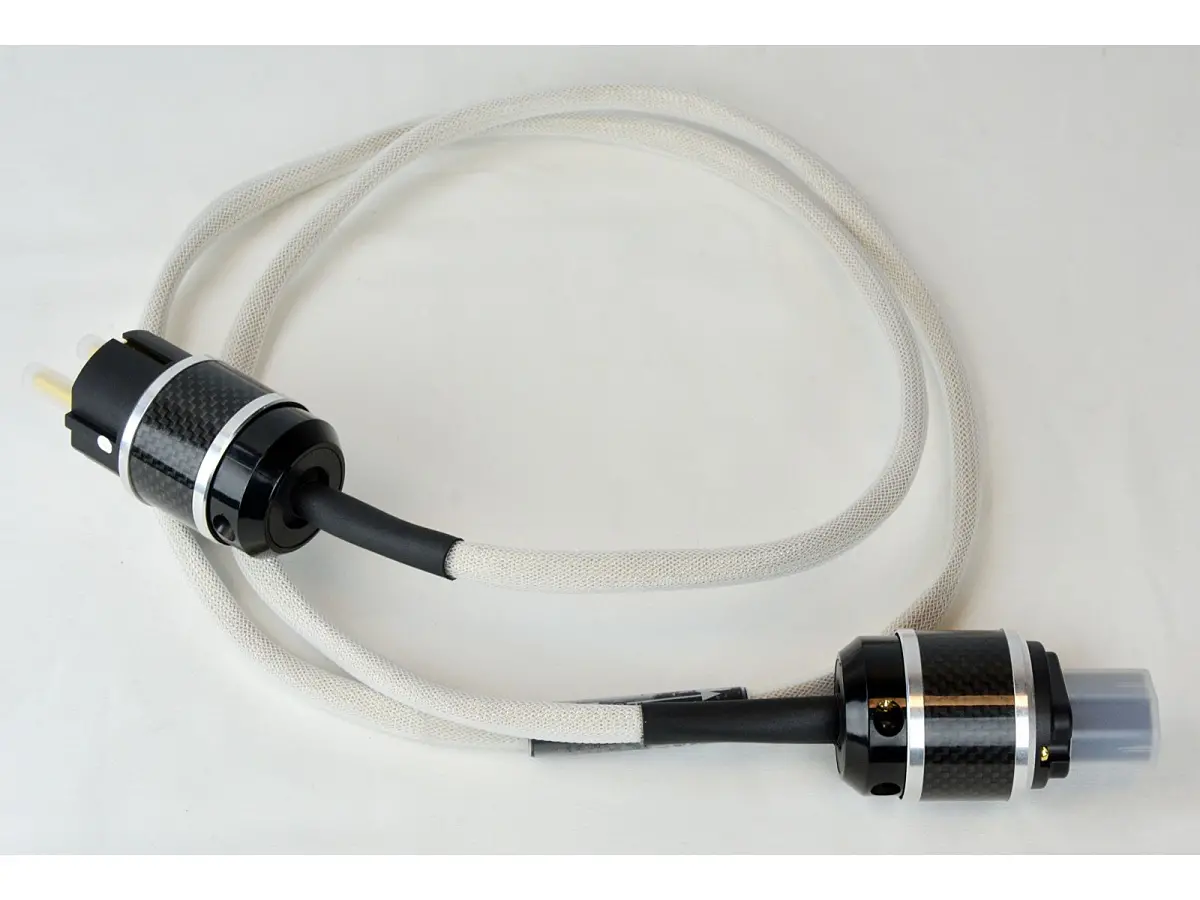 Airtech evo sch iec 10a Airtech Power cables for sale on Hi Fi Di Prinzio