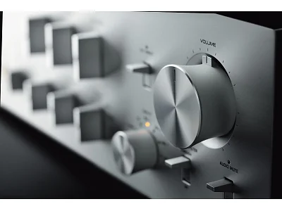 YAMAHA C-5000