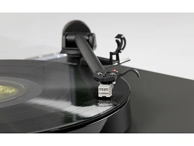 REGA PLANAR 1 PLUS (M NEW) REGA PLANAR 1 PLUS (M NEW)
