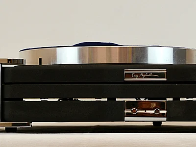 Roksan ROKSAN TOURAJ MOGHADDAM SIGNATURE