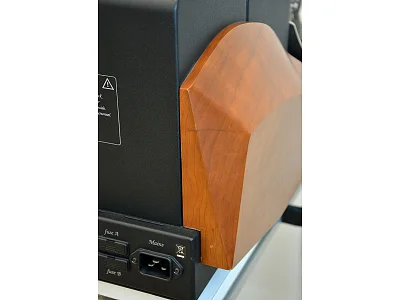 UNISON RESEARCH REFERENCE MONOBLOCKS UNISON RESEARCH REFERENCE MONOBLOCKS