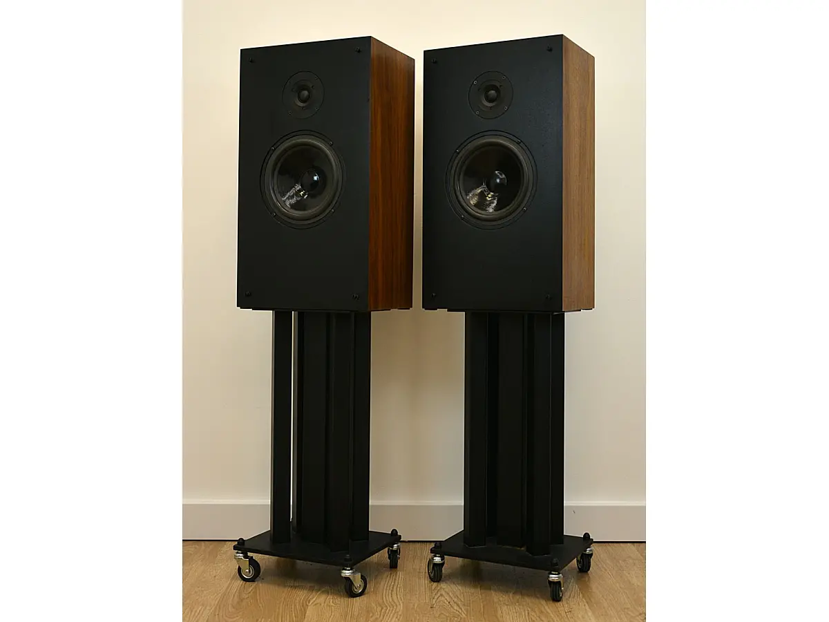 Snell bookshelf speakers clearance