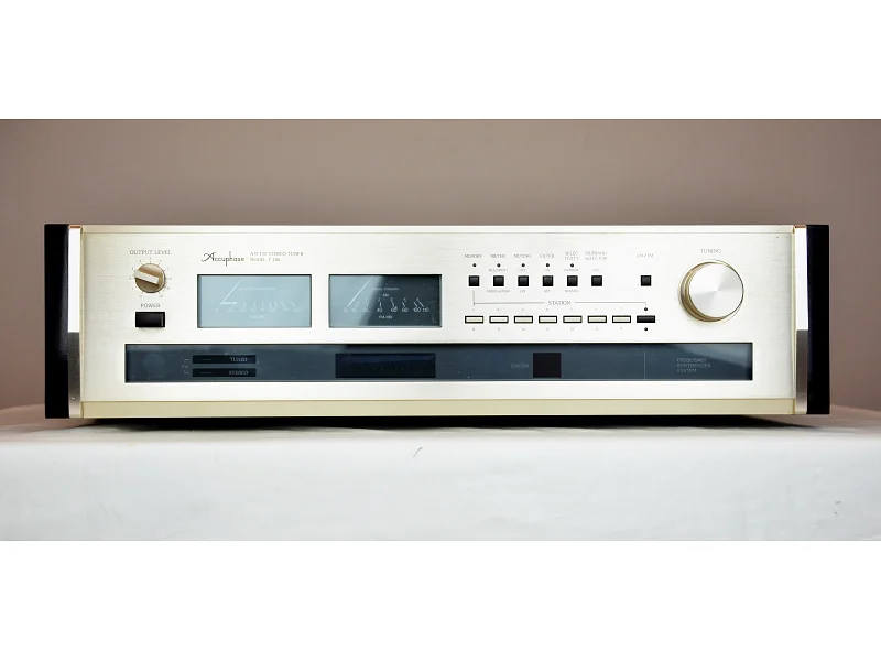 Accuphase ACCUPHASE MODEL T-106
