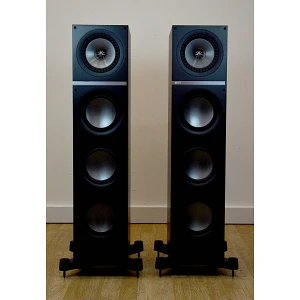 KEF KEF Q700