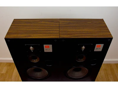 JBL TLX8
