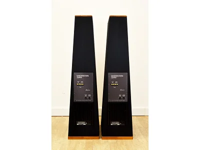 VANDERSTEEN QUATRO VANDERSTEEN QUATRO