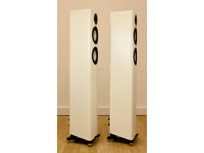 ELAC CARINA FS 247.4 ELAC CARINA FS 247.4