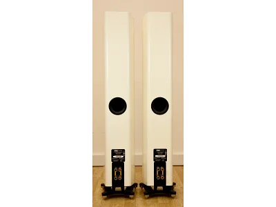 ELAC CARINA FS 247.4 ELAC CARINA FS 247.4
