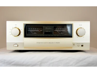 Accuphase ACCUPHASE E-4000