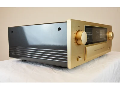 ACCUPHASE E-4000