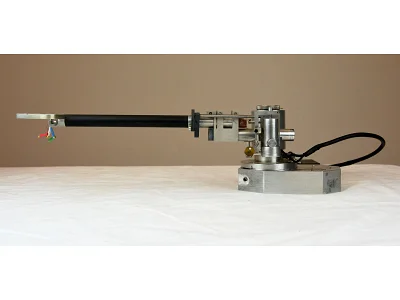 TRI-PLANAR II PRECISION TONEARM