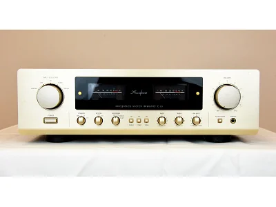 Accuphase ACCUPHASE E-213