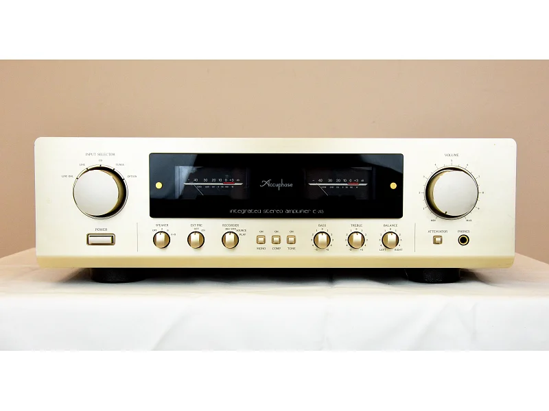 Accuphase ACCUPHASE E-213