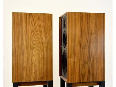 WHARFEDALE LINTON + STAND WHARFEDALE LINTON + STAND