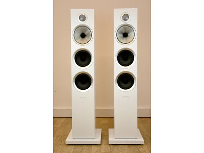 Bowers & Wilkins BOWERS & WILKINS 704 S2
