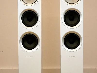 Bowers & Wilkins BOWERS & WILKINS 704 S2