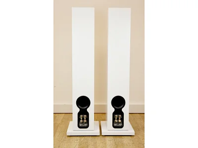 BOWERS & WILKINS 704 S2 BOWERS & WILKINS 704 S2