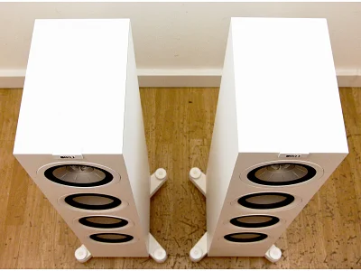 KEF Q550