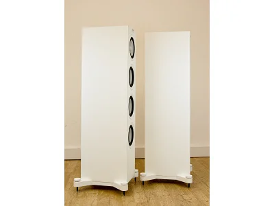 KEF Q550