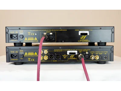 EAR YOSHINO ACUTE 4 + DAC 4 EAR YOSHINO ACUTE 4 + DAC 4