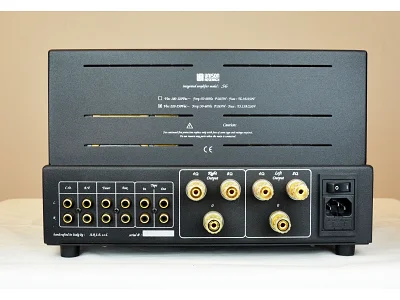 UNISON RESEARCH S6 UNISON RESEARCH S6