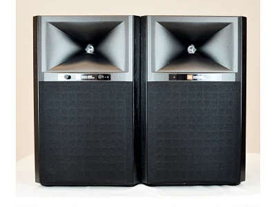 JBL 4305P